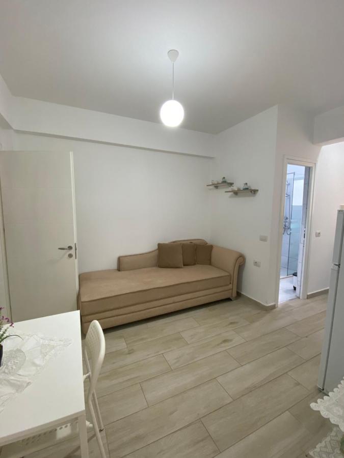 Hotel Andrea Sarande Exterior photo