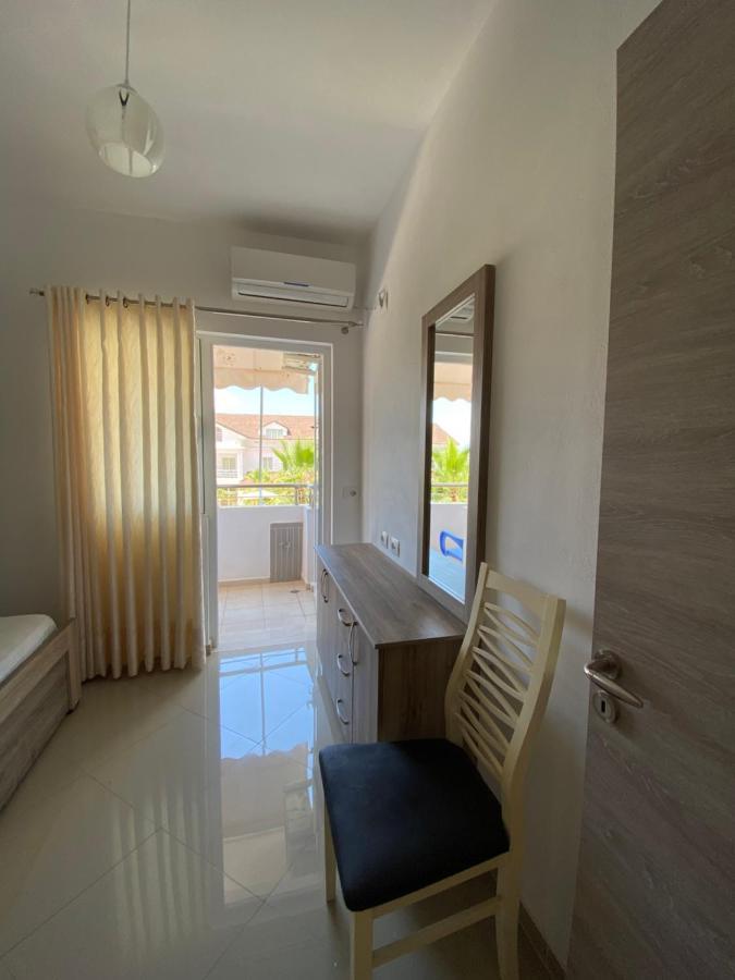 Hotel Andrea Sarande Exterior photo